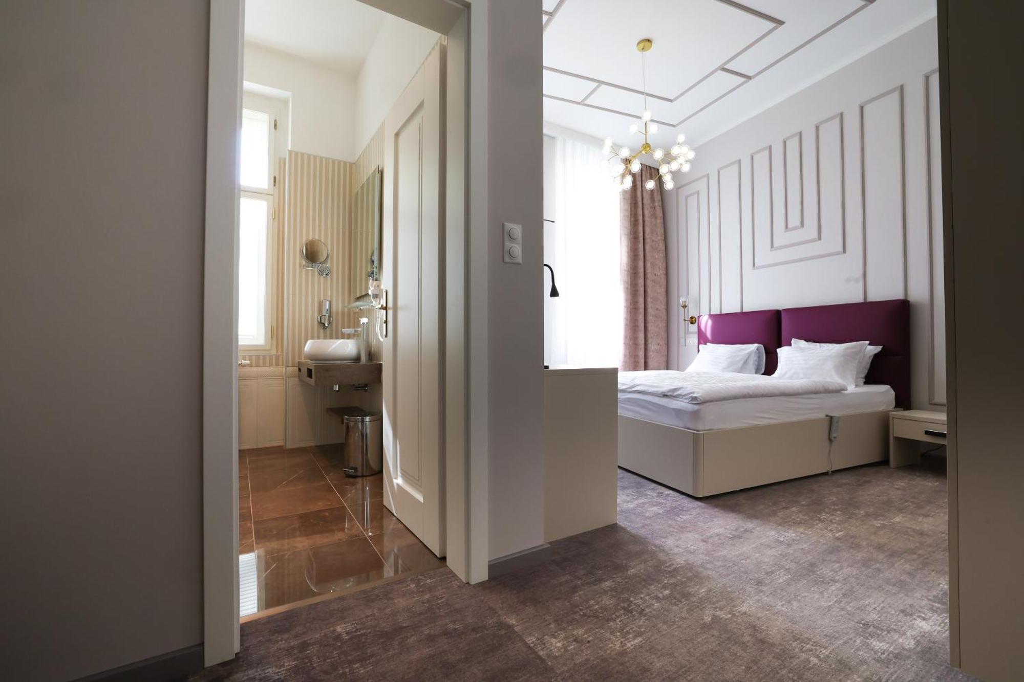 Boutique Hotel Ambiente ****+ Karlovy Vary Exterior foto